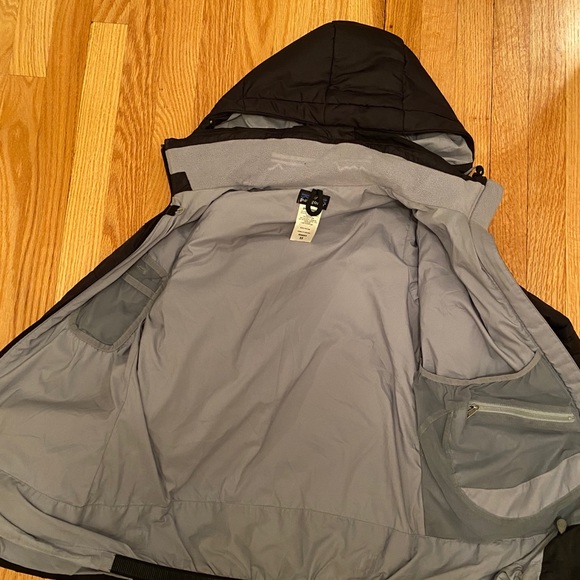 Patagonia Black Winter Jacket - Picture 3 of 4